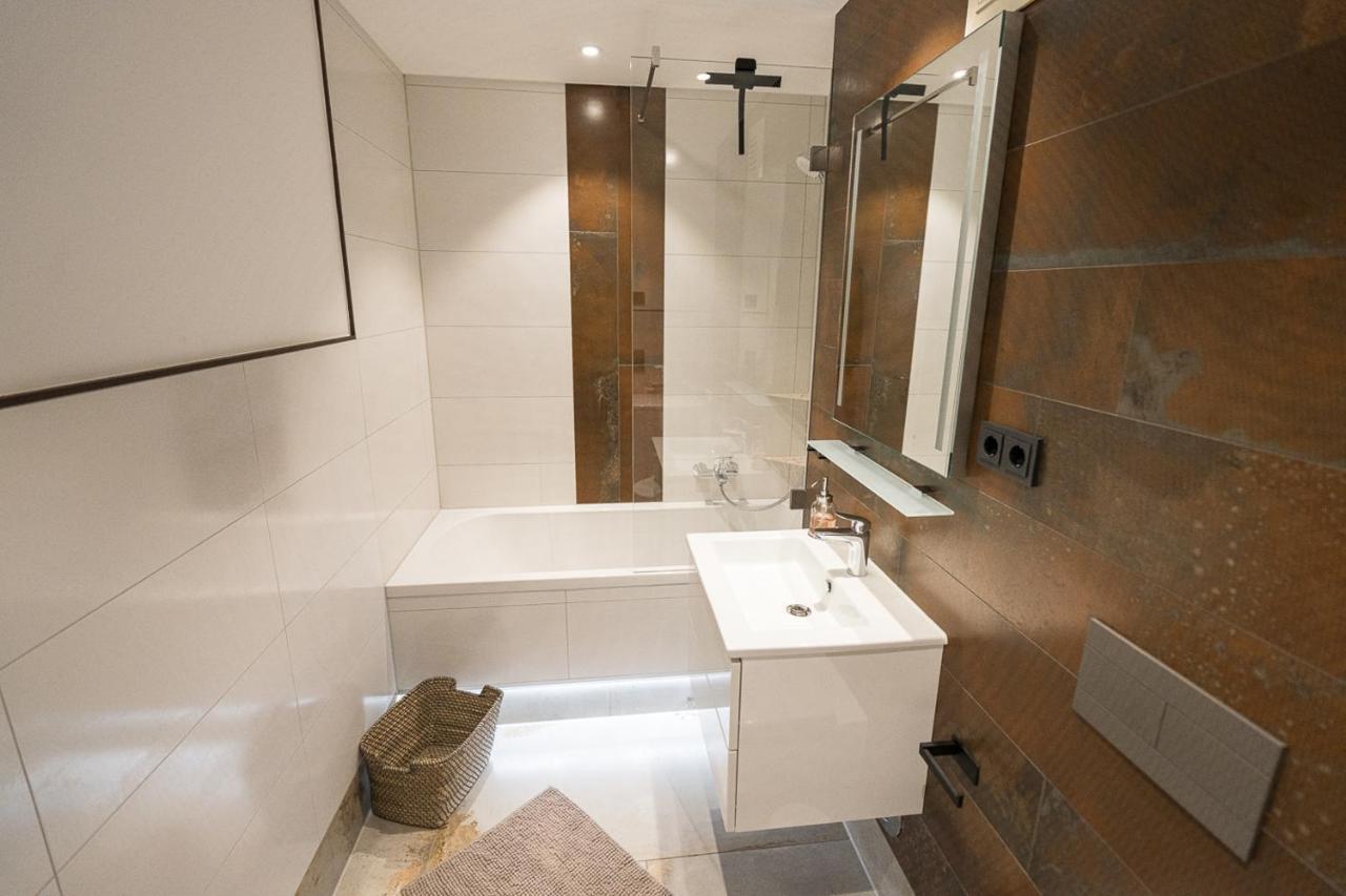Stylisches Apartment Im Herzen Von Dresden + Parkplatz + Netflix + Self Check-In المظهر الخارجي الصورة